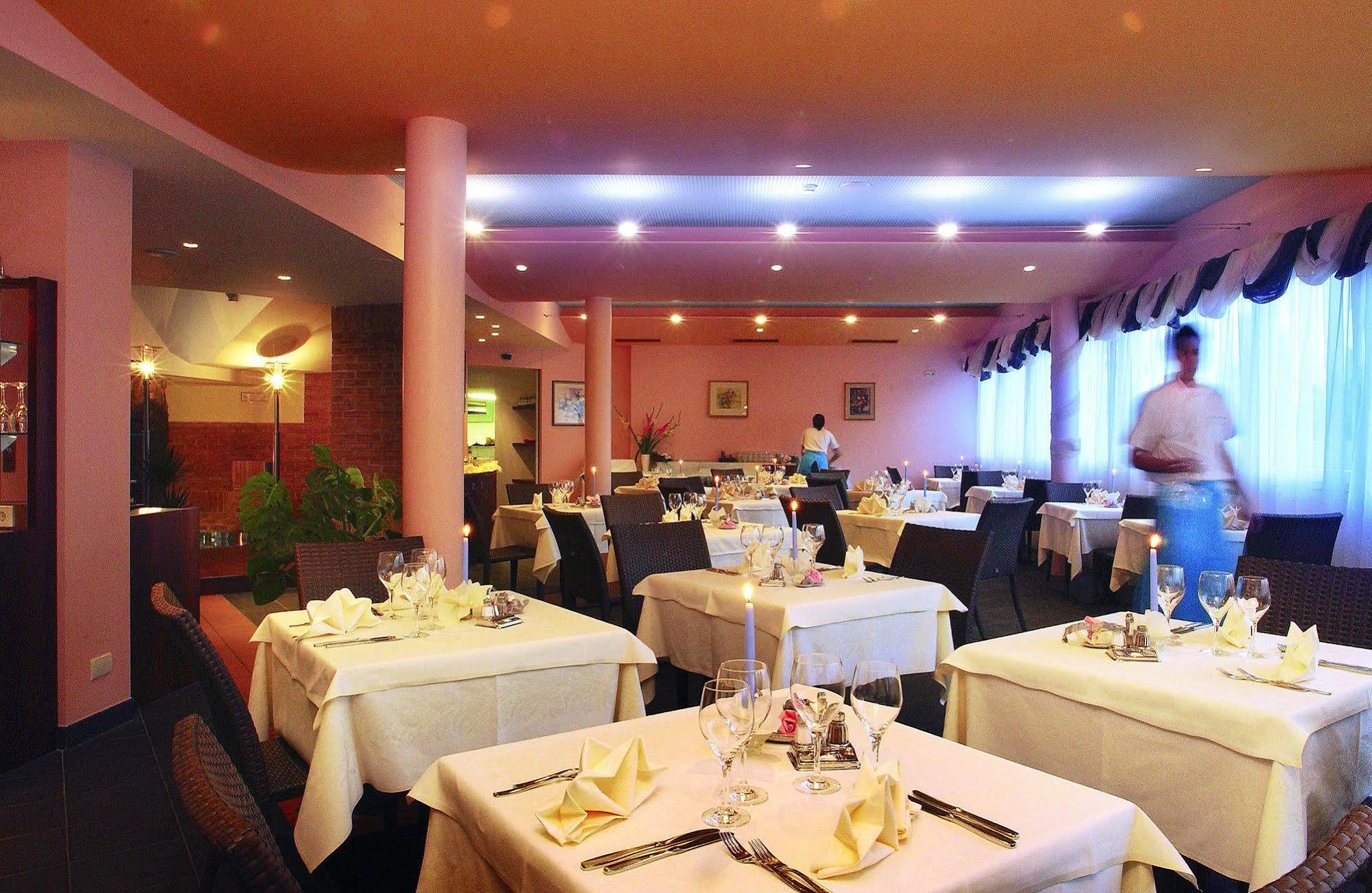 Hotel Krone - Eat, Drink, Stay Bressanone Luaran gambar